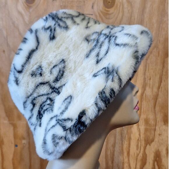 by Anthropologie Faux Fur Bucket Hat OSFM Cream Black Floral Classic Bohemian